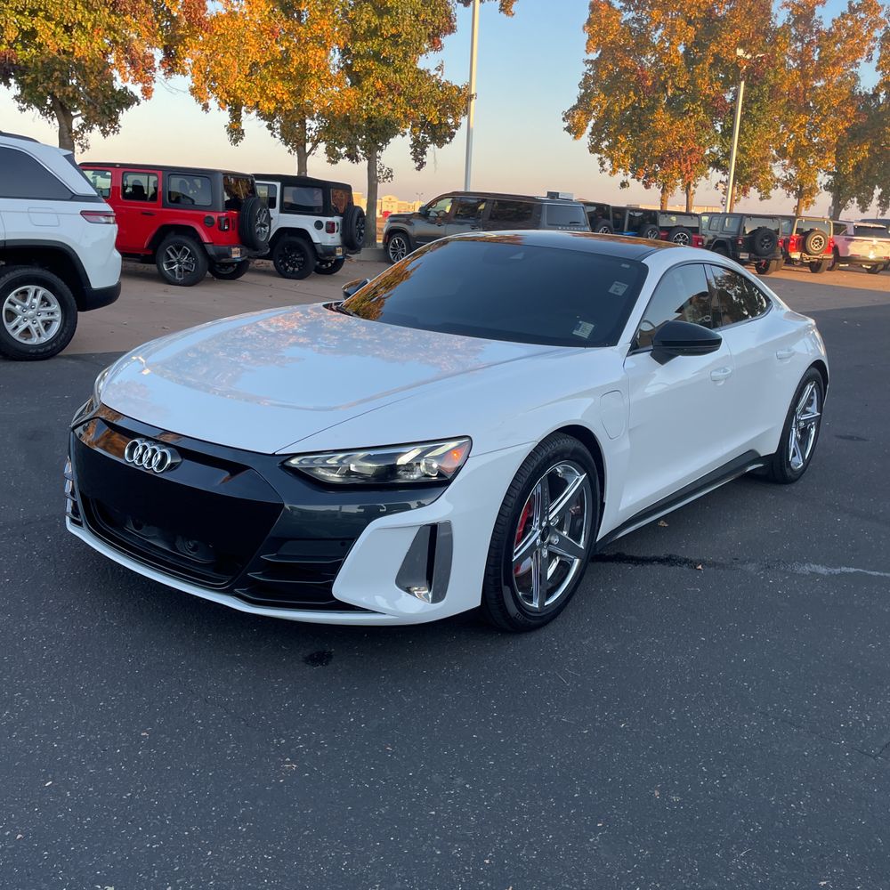 2022 Audi e-tron GT Premium Plus
