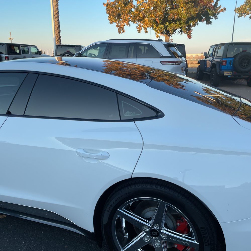 2022 Audi e-tron GT Premium Plus
