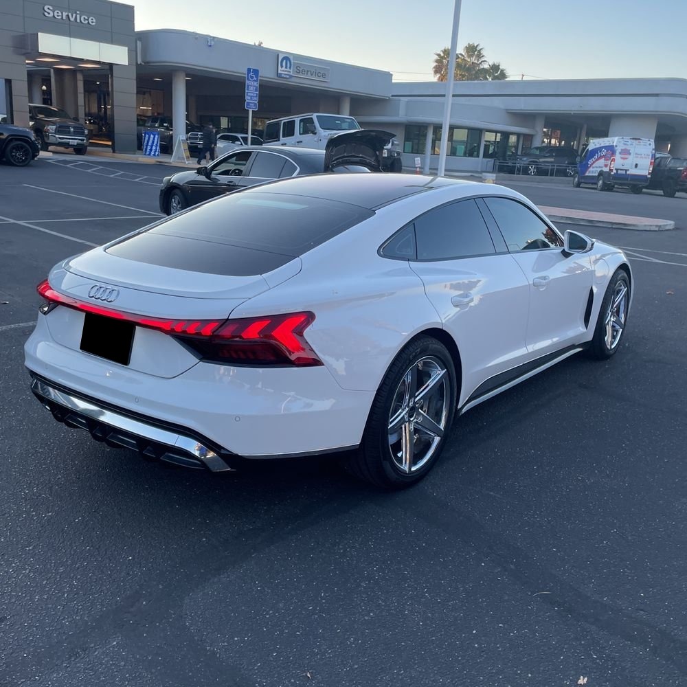 2022 Audi e-tron GT Premium Plus
