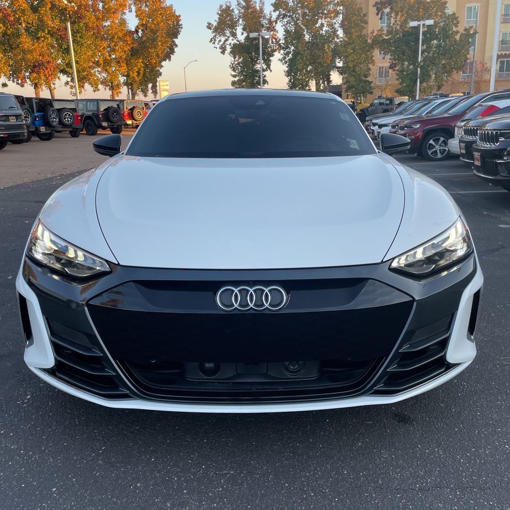 2022 Audi e-tron GT Premium Plus