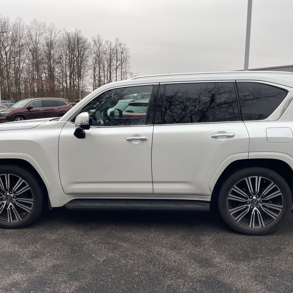 2022 Lexus LX 600 Luxury