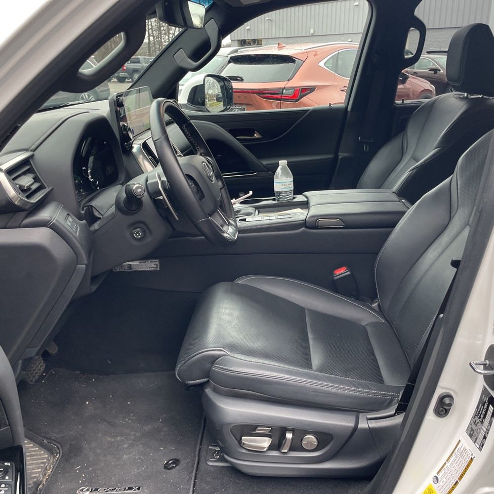 2022 Lexus LX 600 Luxury