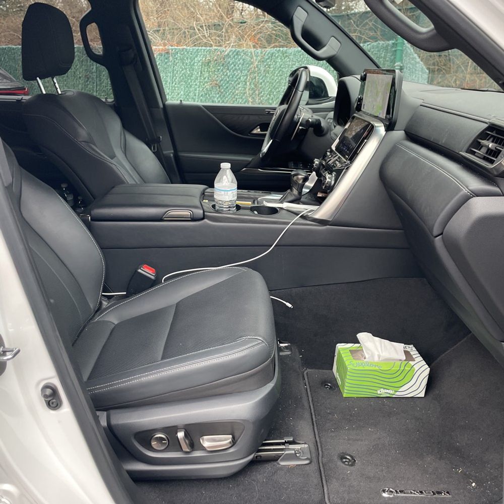 2022 Lexus LX 600 Luxury