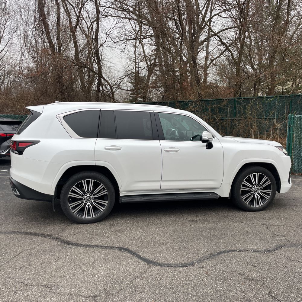 2022 Lexus LX 600 Luxury