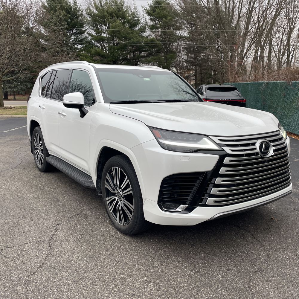 2022 Lexus LX 600 Luxury