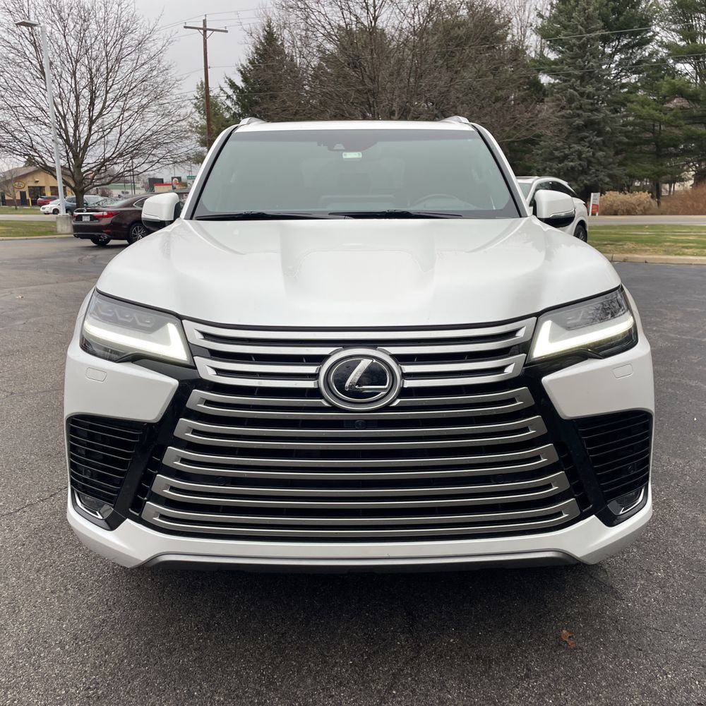 2022 Lexus LX 600 Luxury