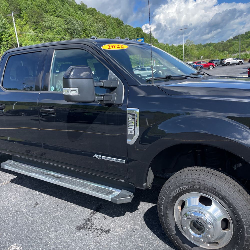2022 Ford F-350 Super Duty Lariat