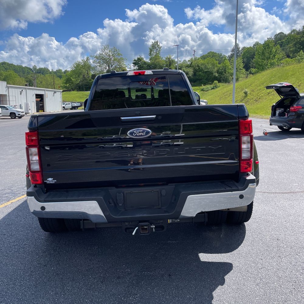 2022 Ford F-350 Super Duty Lariat