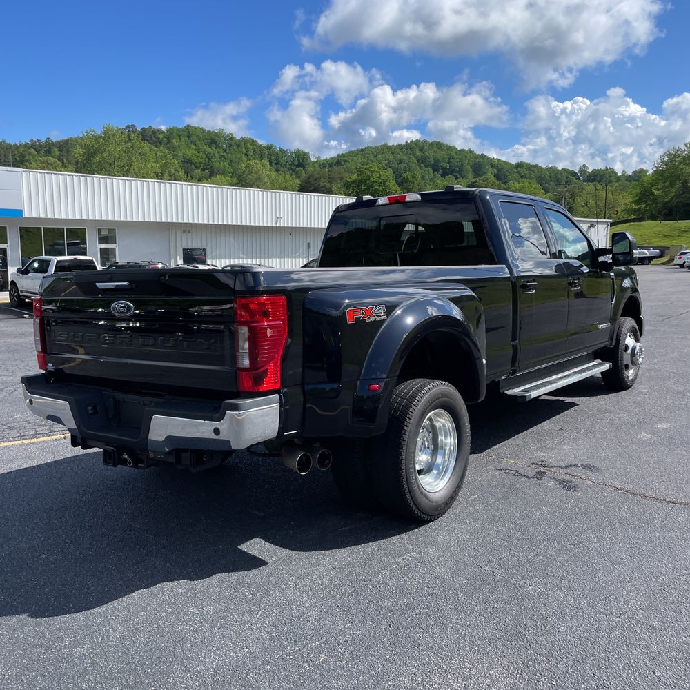 2022 Ford F-350 Super Duty Lariat