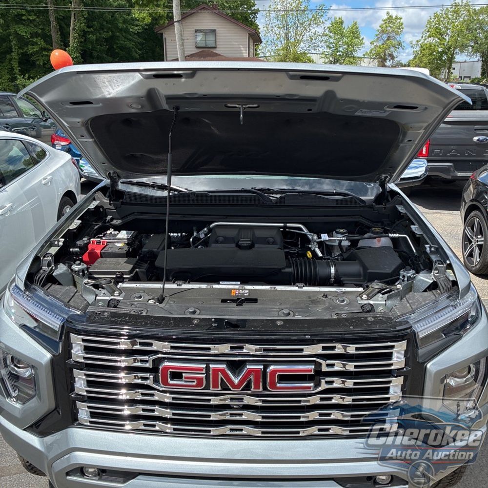 2025 GMC Canyon Denali
