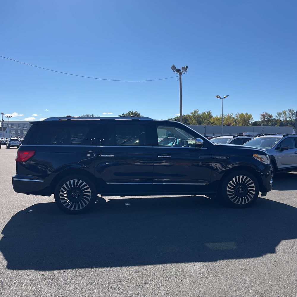 2019 Lincoln Navigator L Black Label