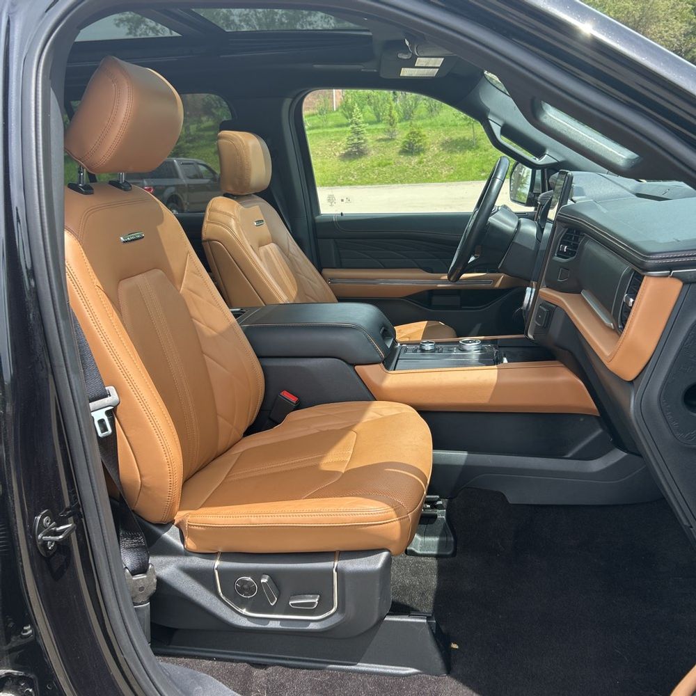 2023 Ford Expedition Platinum