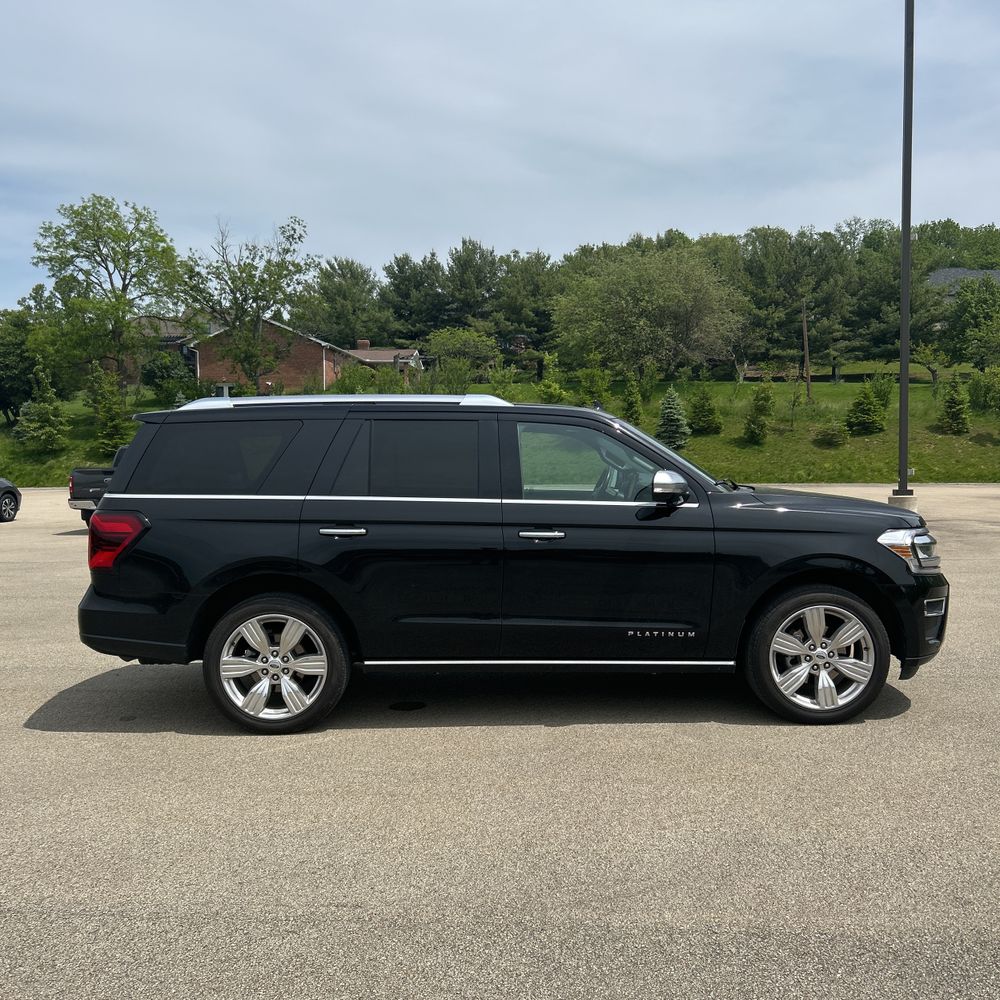 2023 Ford Expedition Platinum