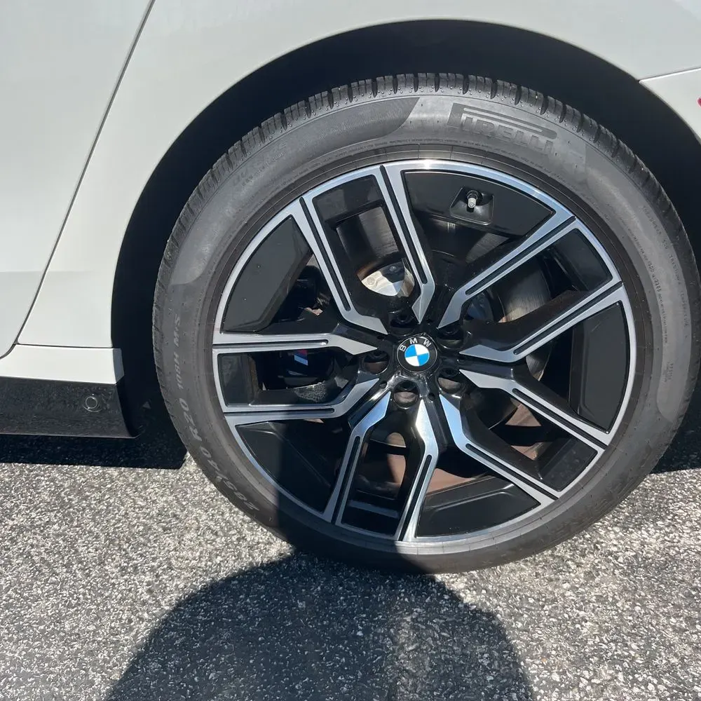 2023 BMW 7-Series 760xi