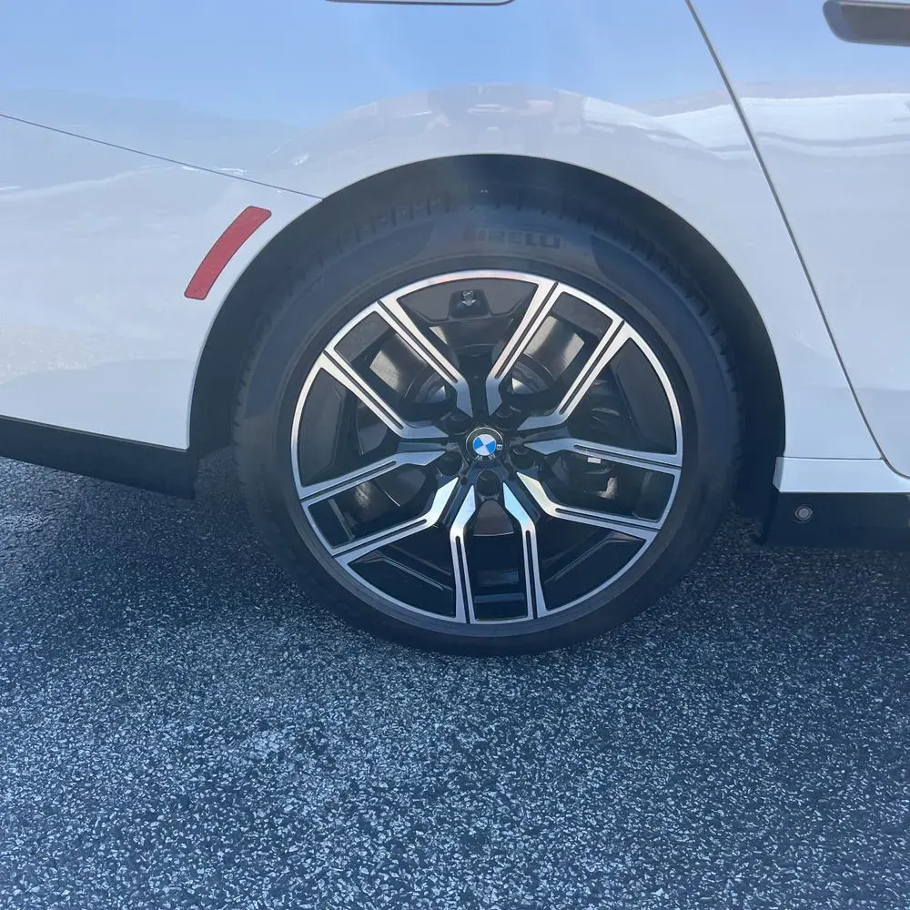 2023 BMW 7-Series 760xi