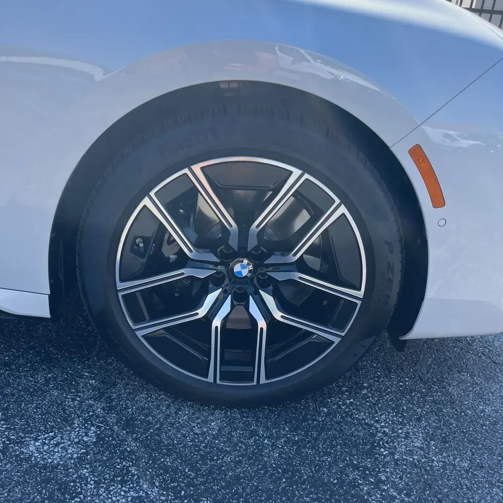 2023 BMW 7-Series 760xi
