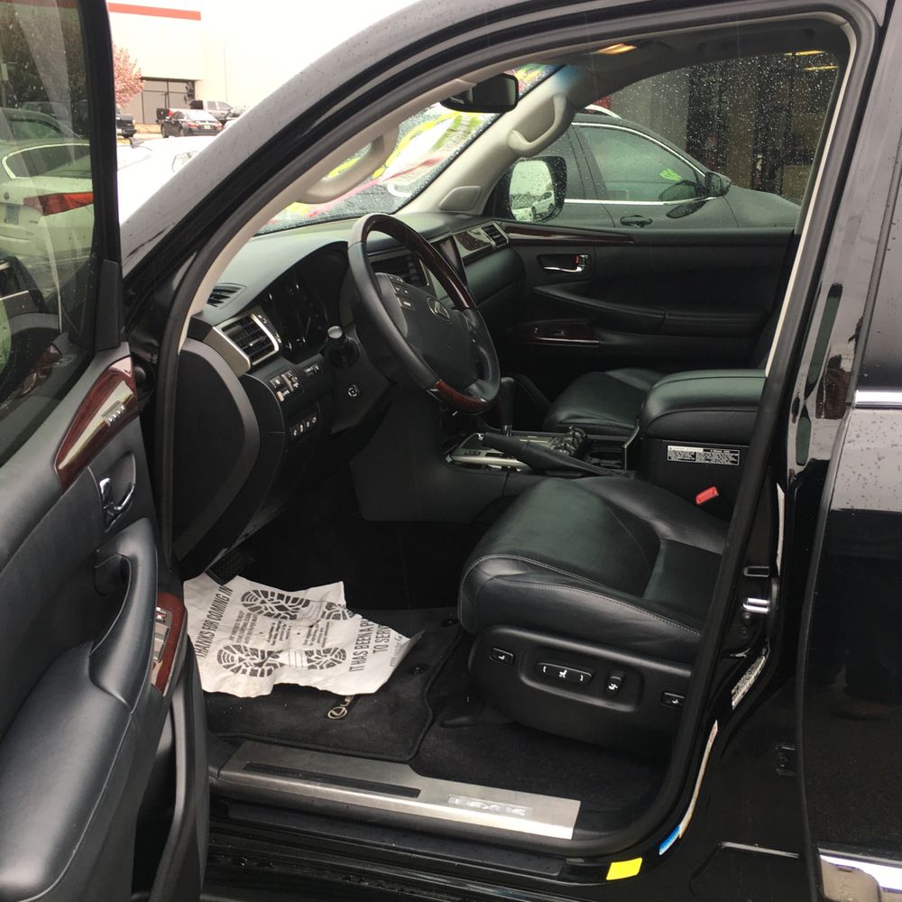2015 Lexus LX 570