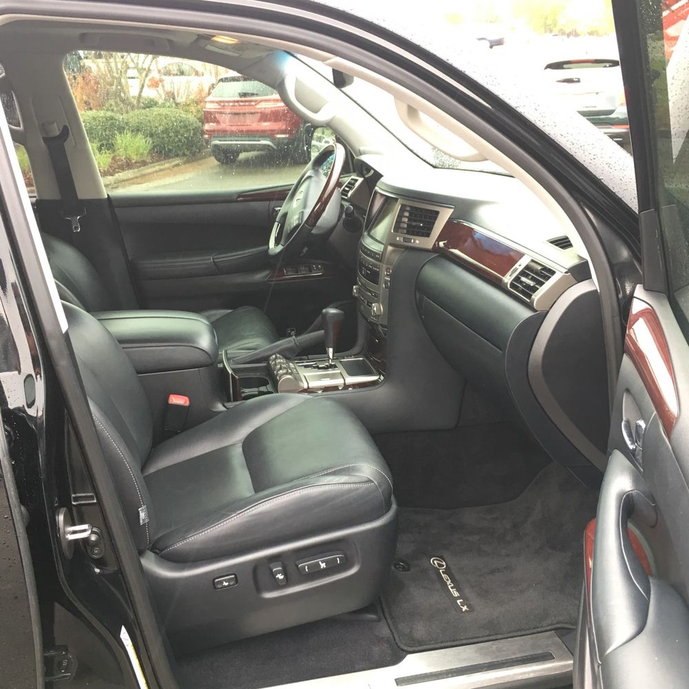 2015 Lexus LX 570