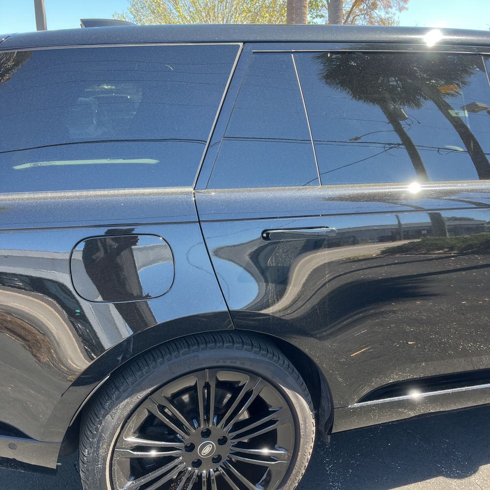 2023 Land Rover Range Rover P530 SE LWB
