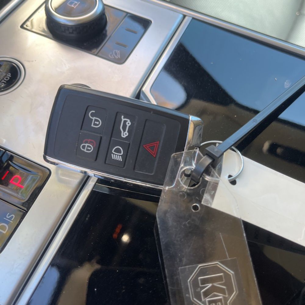 2023 Land Rover Range Rover P530 SE LWB