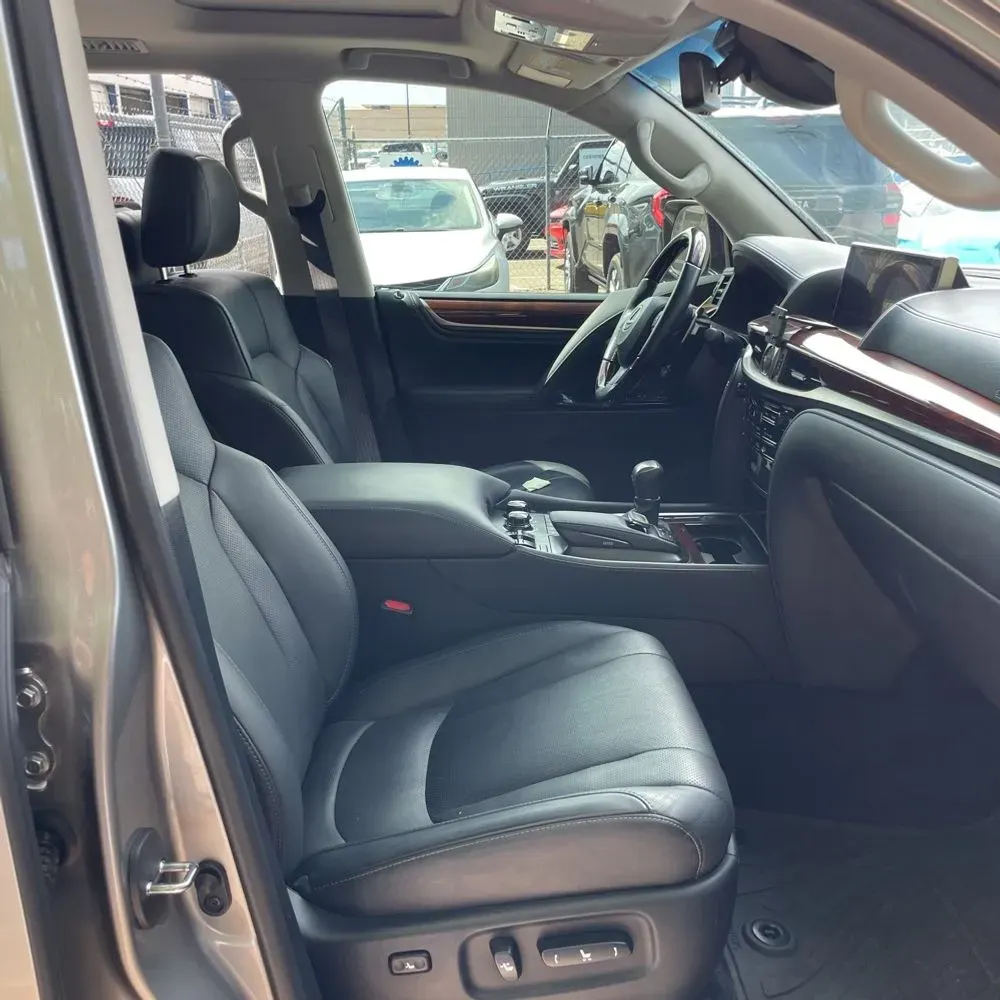 2016 Lexus LX 570 Base