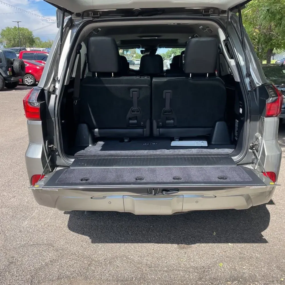 2016 Lexus LX 570 Base