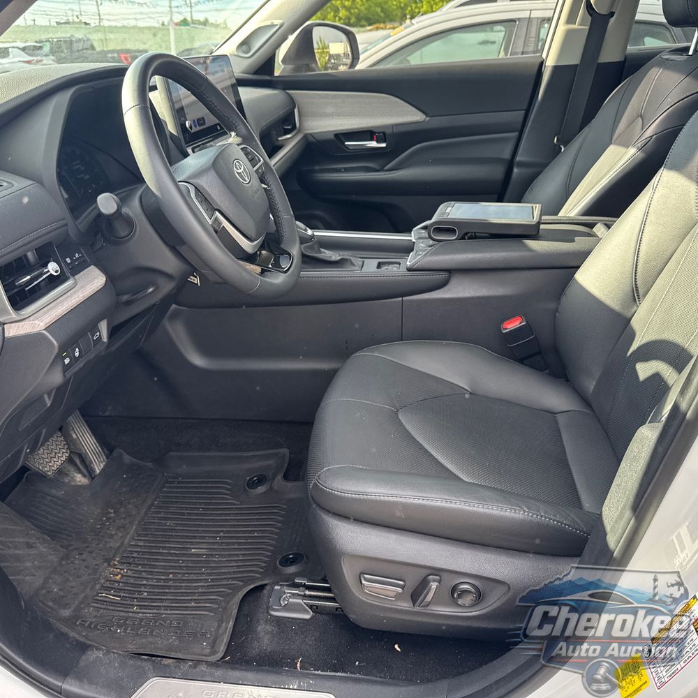 2024 Toyota Grand Highlander Limited