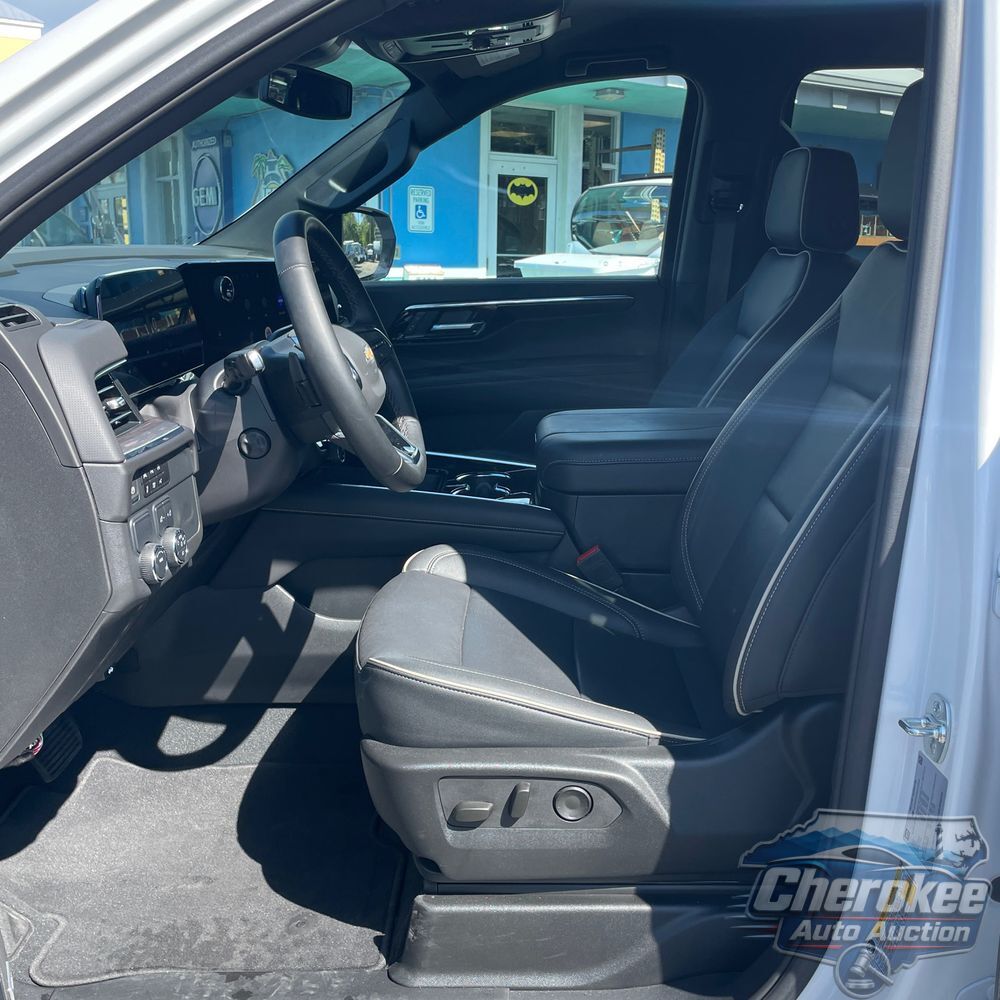 2025 Chevrolet Suburban Premier