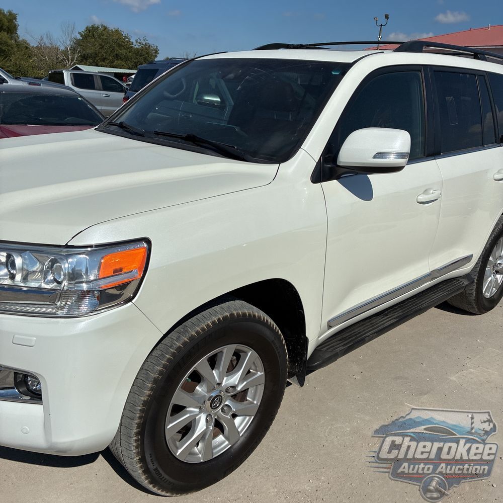 2020 Toyota Land Cruiser Base
