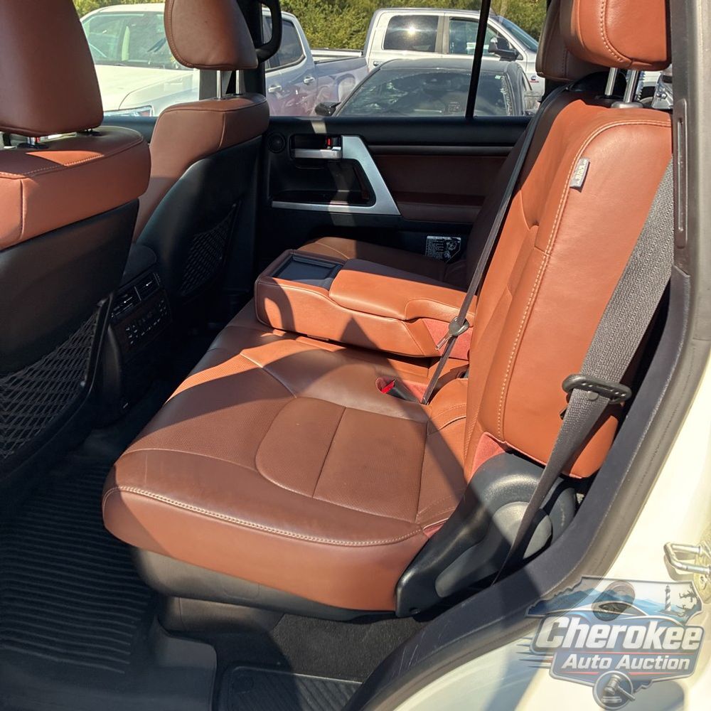 2020 Toyota Land Cruiser Base