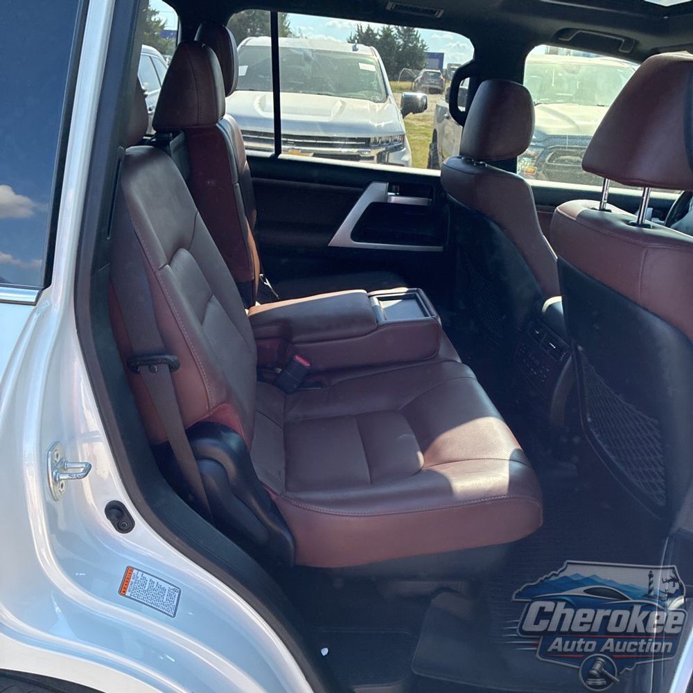 2020 Toyota Land Cruiser Base