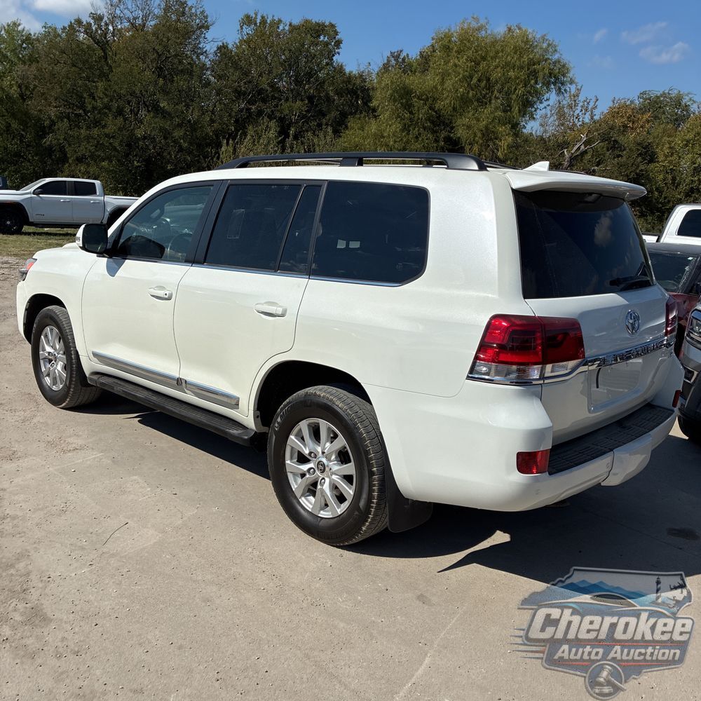 2020 Toyota Land Cruiser Base