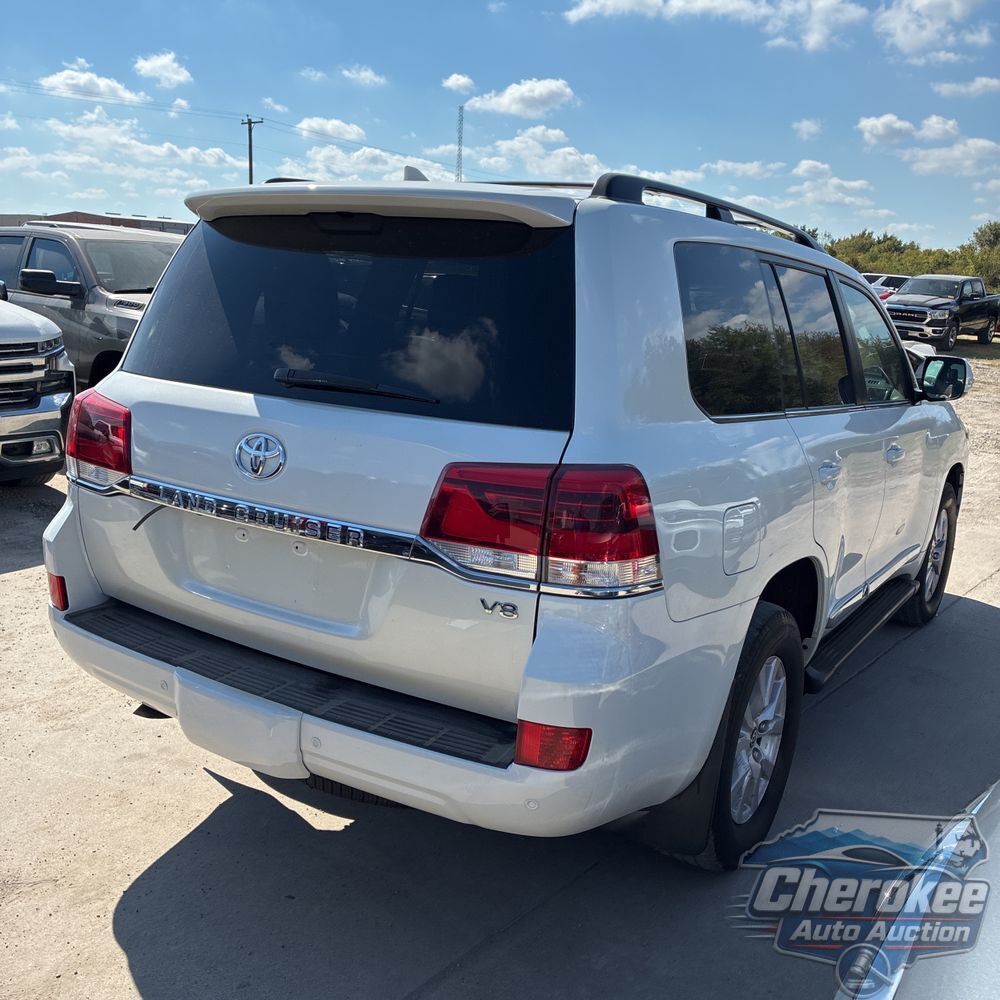 2020 Toyota Land Cruiser Base