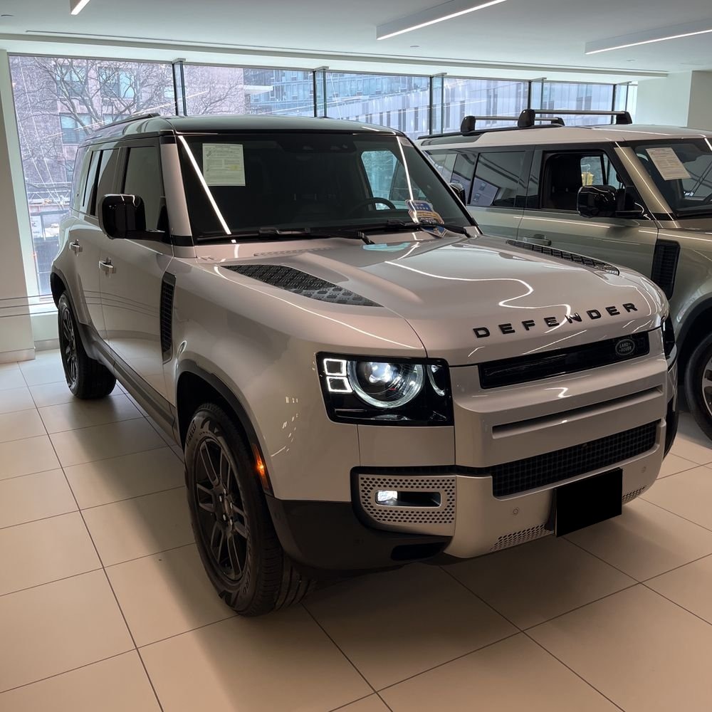 2024 Land Rover Defender 110 P300 S
