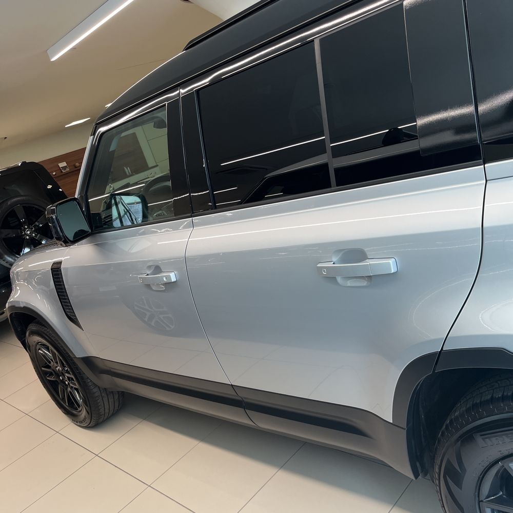 2024 Land Rover Defender 110 P300 S