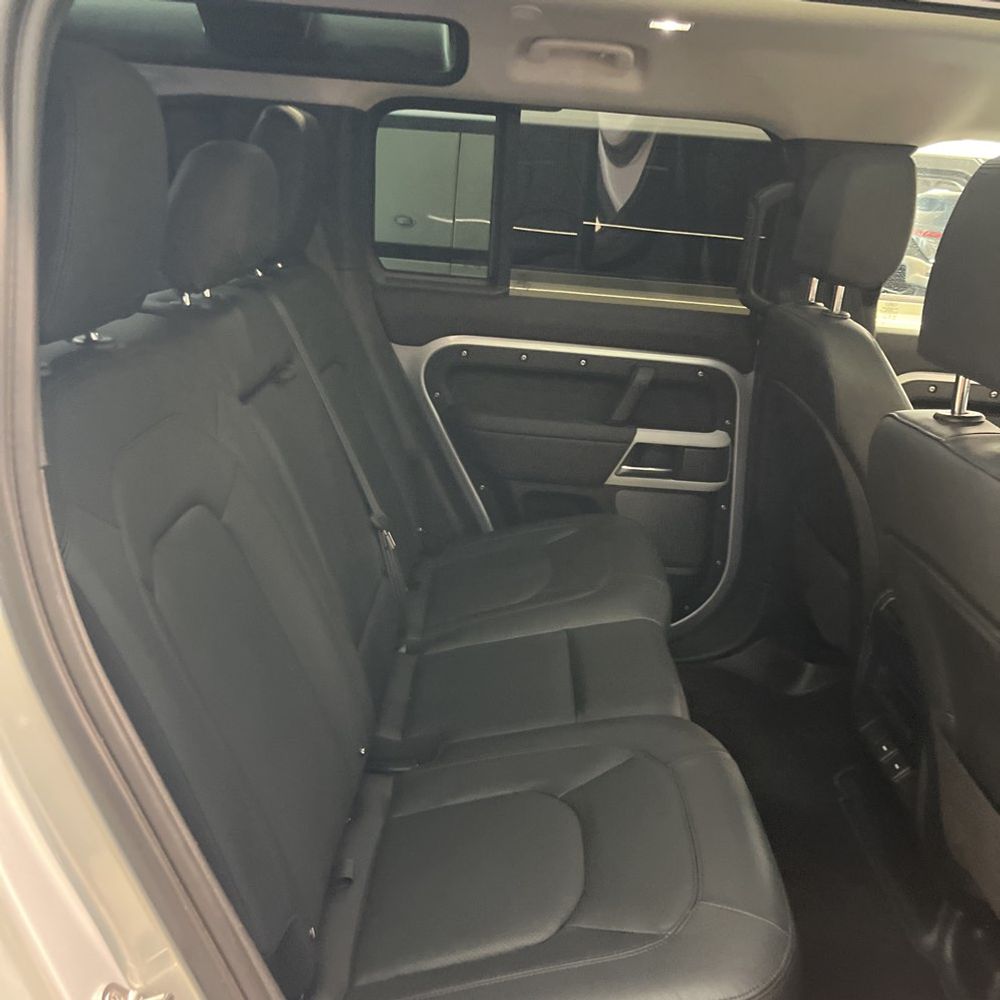 2024 Land Rover Defender 110 P300 S