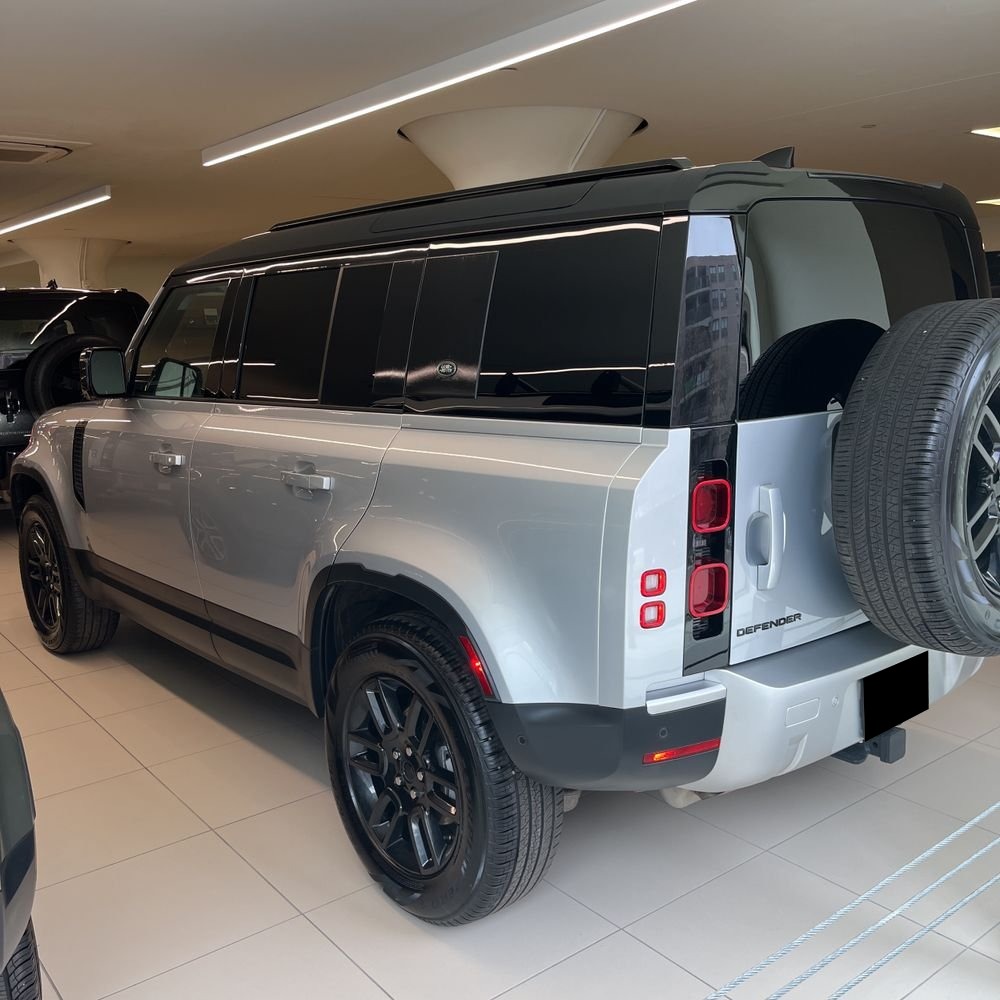 2024 Land Rover Defender 110 P300 S