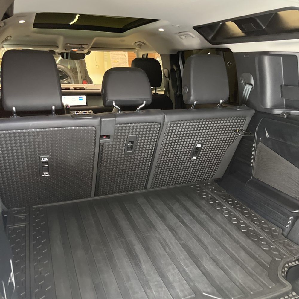 2024 Land Rover Defender 110 P300 S