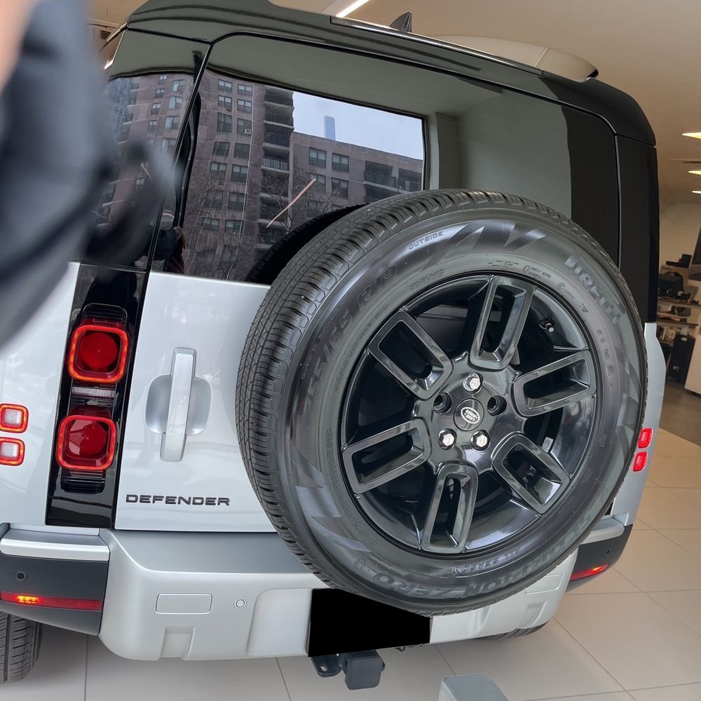 2024 Land Rover Defender 110 P300 S