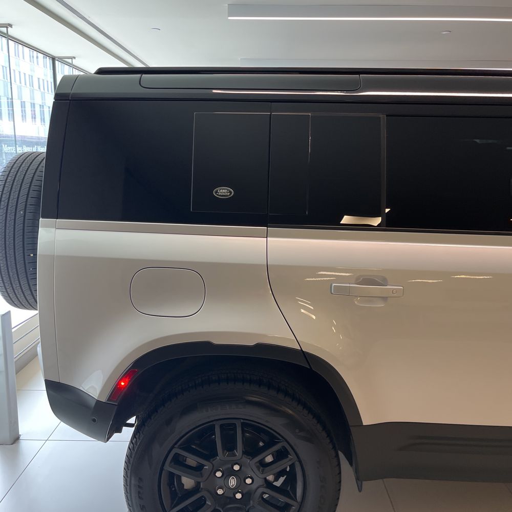 2024 Land Rover Defender 110 P300 S