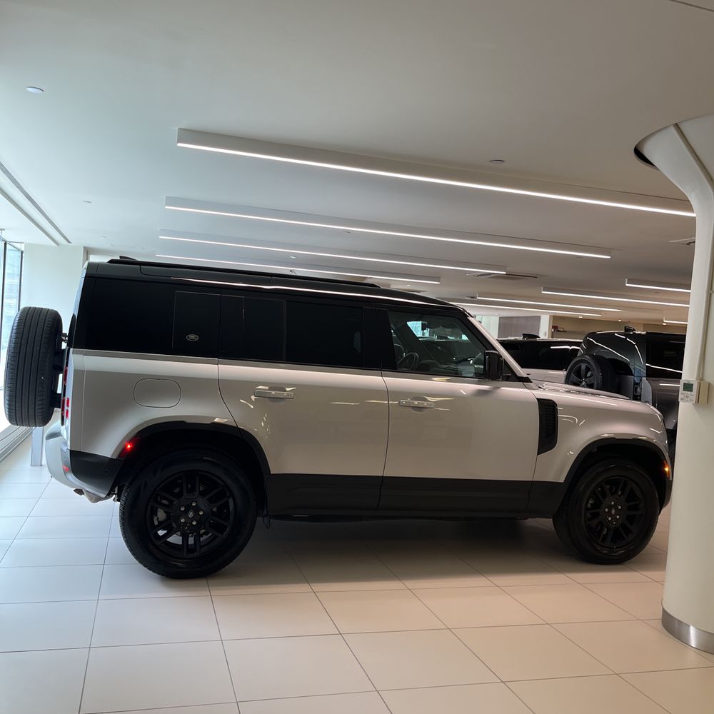2024 Land Rover Defender 110 P300 S