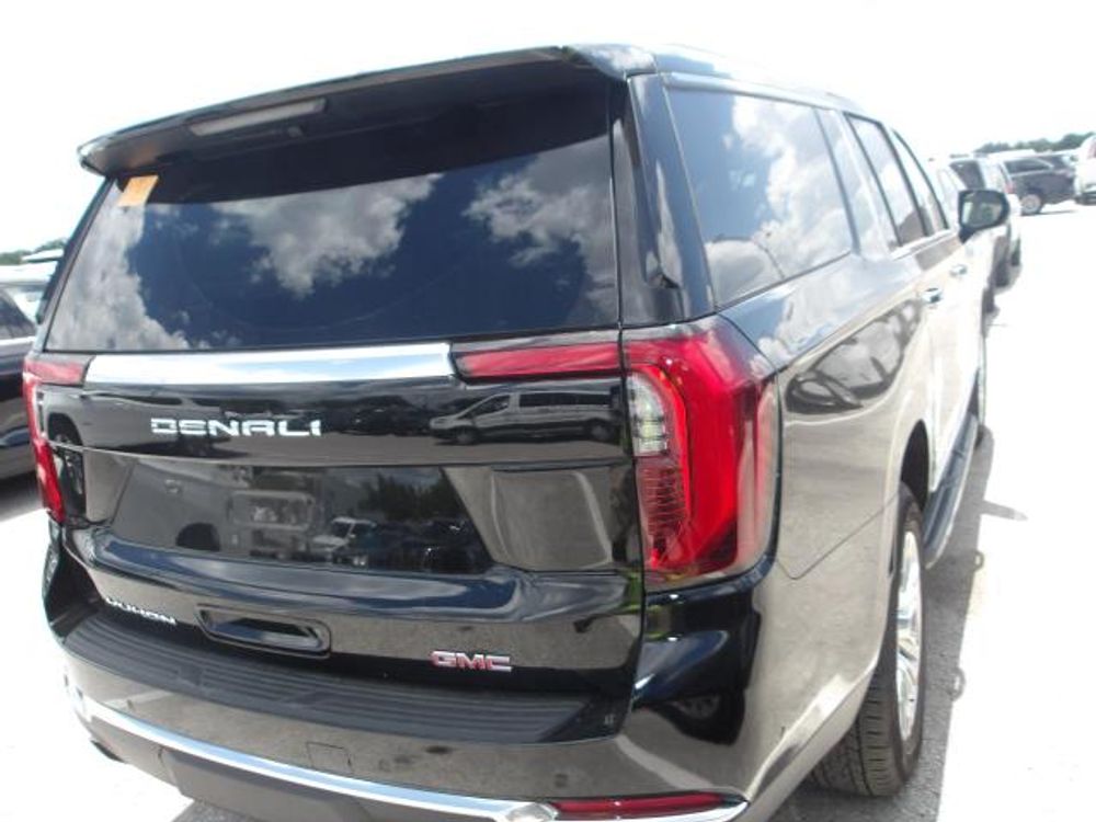 2025 GMC Yukon XL Denali
