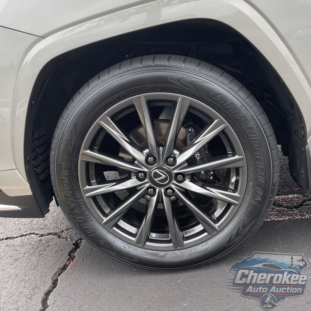 2023 Lexus LX 600 F SPORT Handling