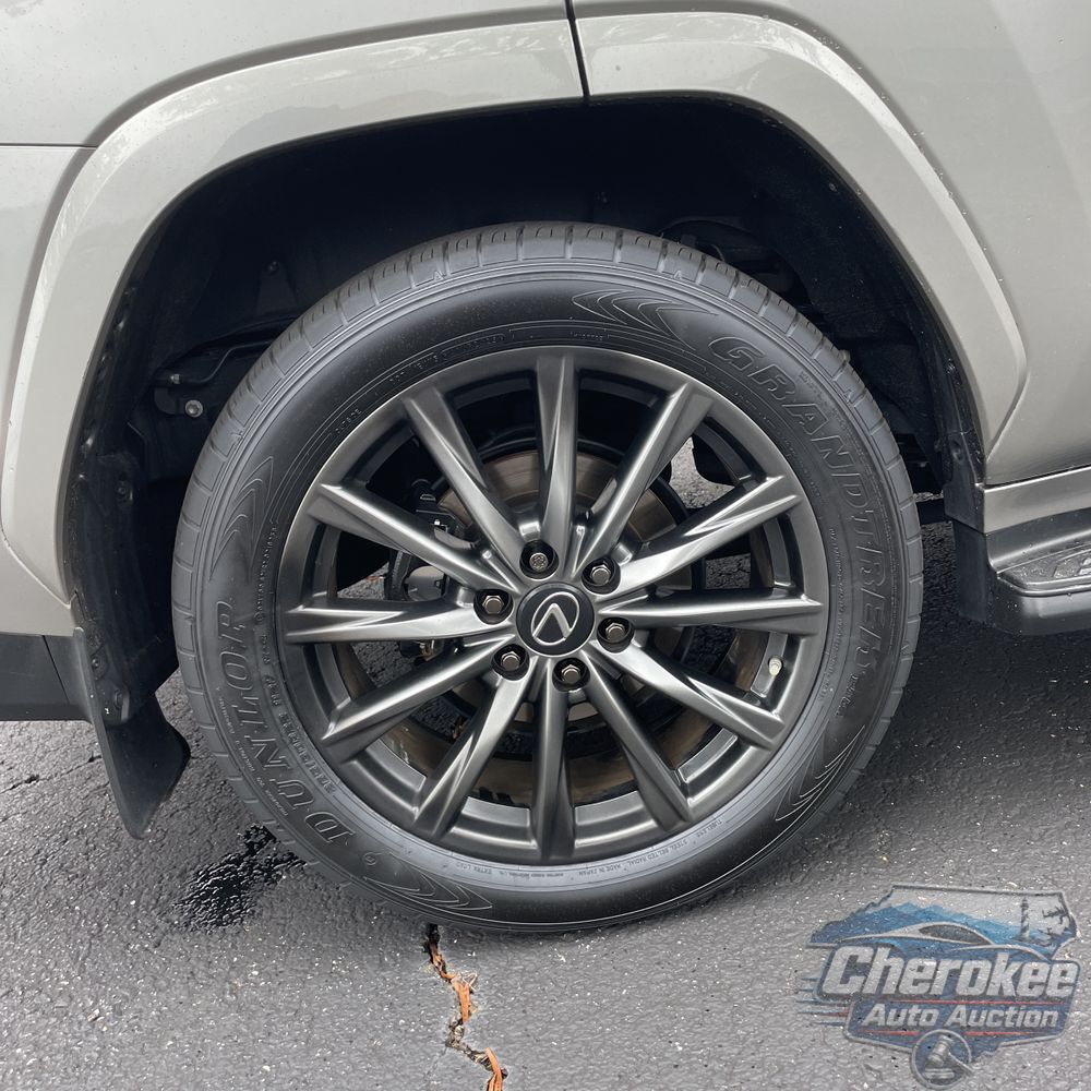 2023 Lexus LX 600 F SPORT Handling