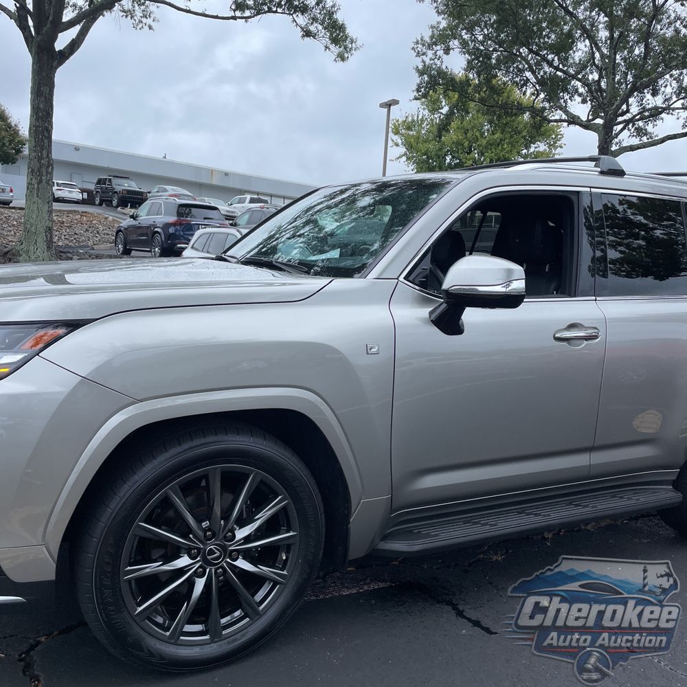 2023 Lexus LX 600 F SPORT Handling