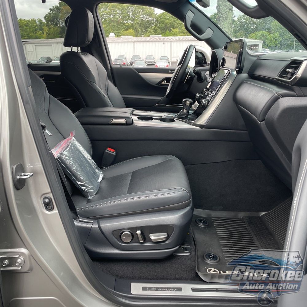 2023 Lexus LX 600 F SPORT Handling