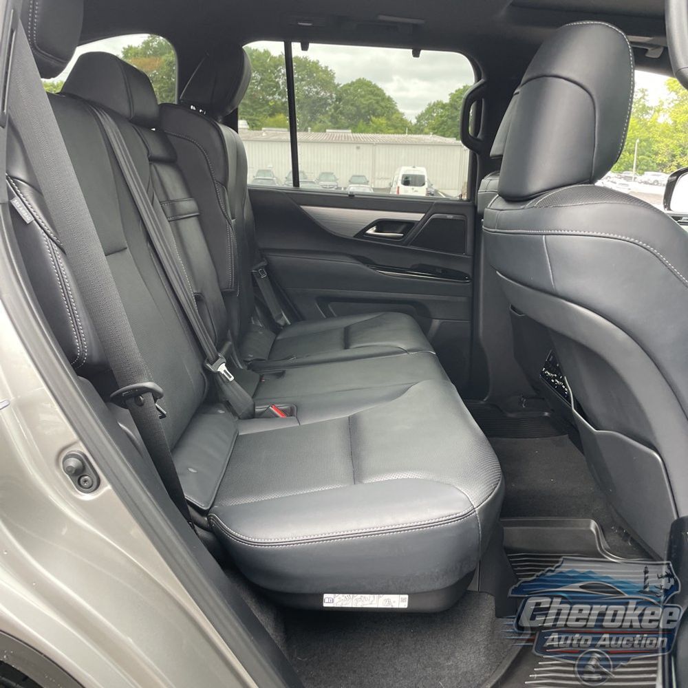 2023 Lexus LX 600 F SPORT Handling