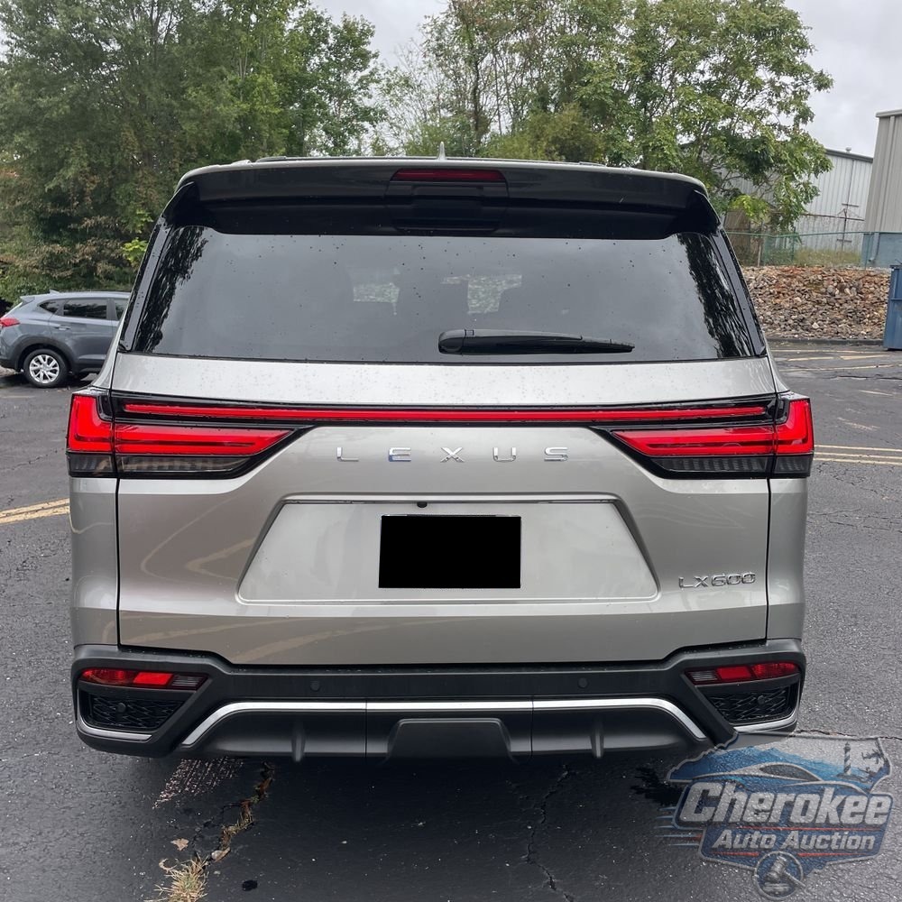 2023 Lexus LX 600 F SPORT Handling