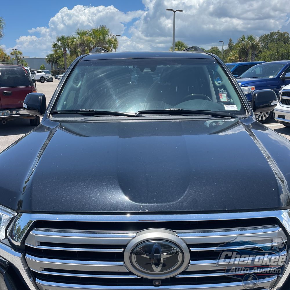 2018 Toyota Land Cruiser Base