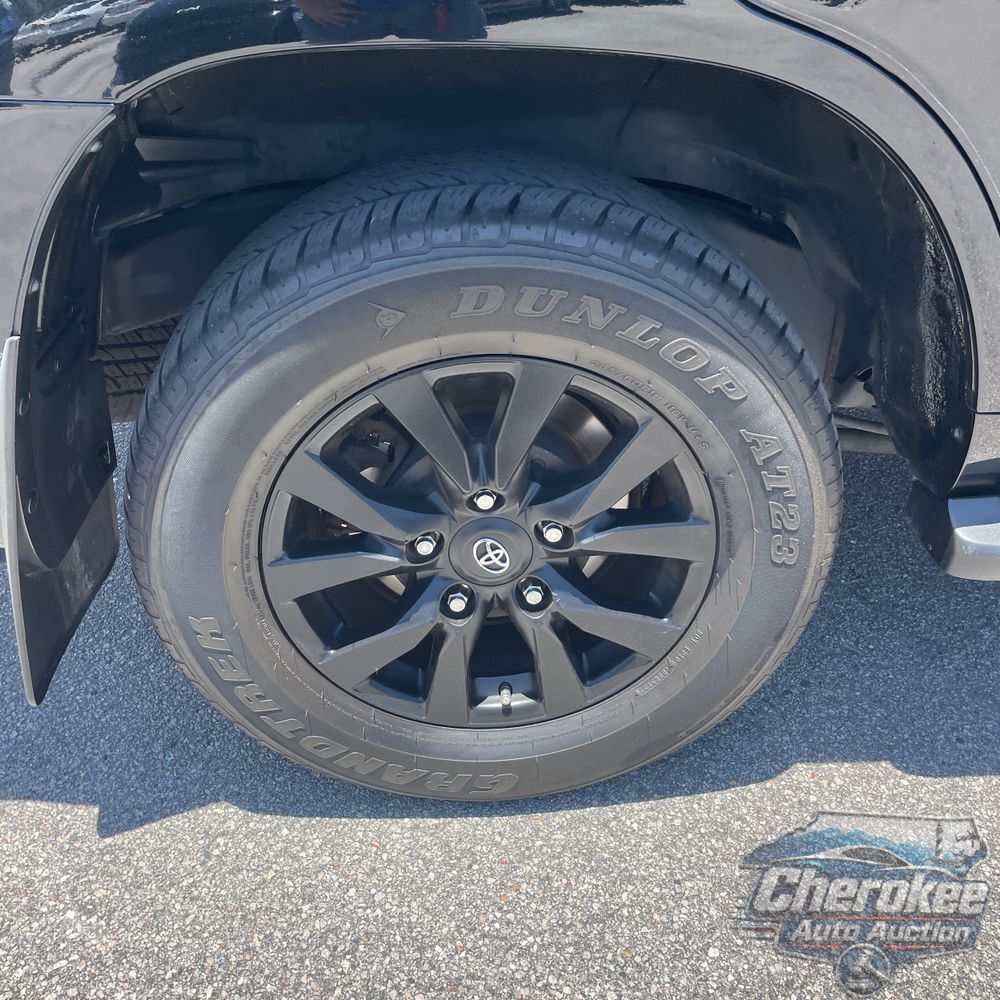 2018 Toyota Land Cruiser Base